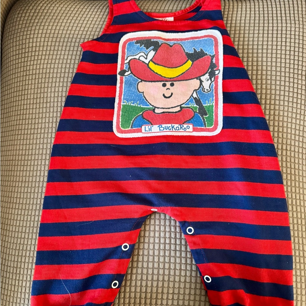 Lot of 5 Adorable Baby Boy Outfits of varied sizes - Picture 9 of 13